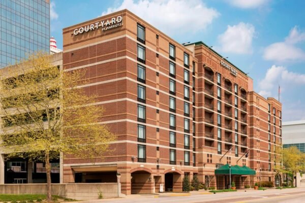 Courtyard by Marriot Louisville Downtown